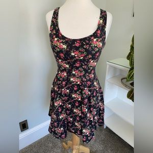 Sparkle & Fade Floral Sundress Size Jr. Medium. Black/Red Gently worn twice.